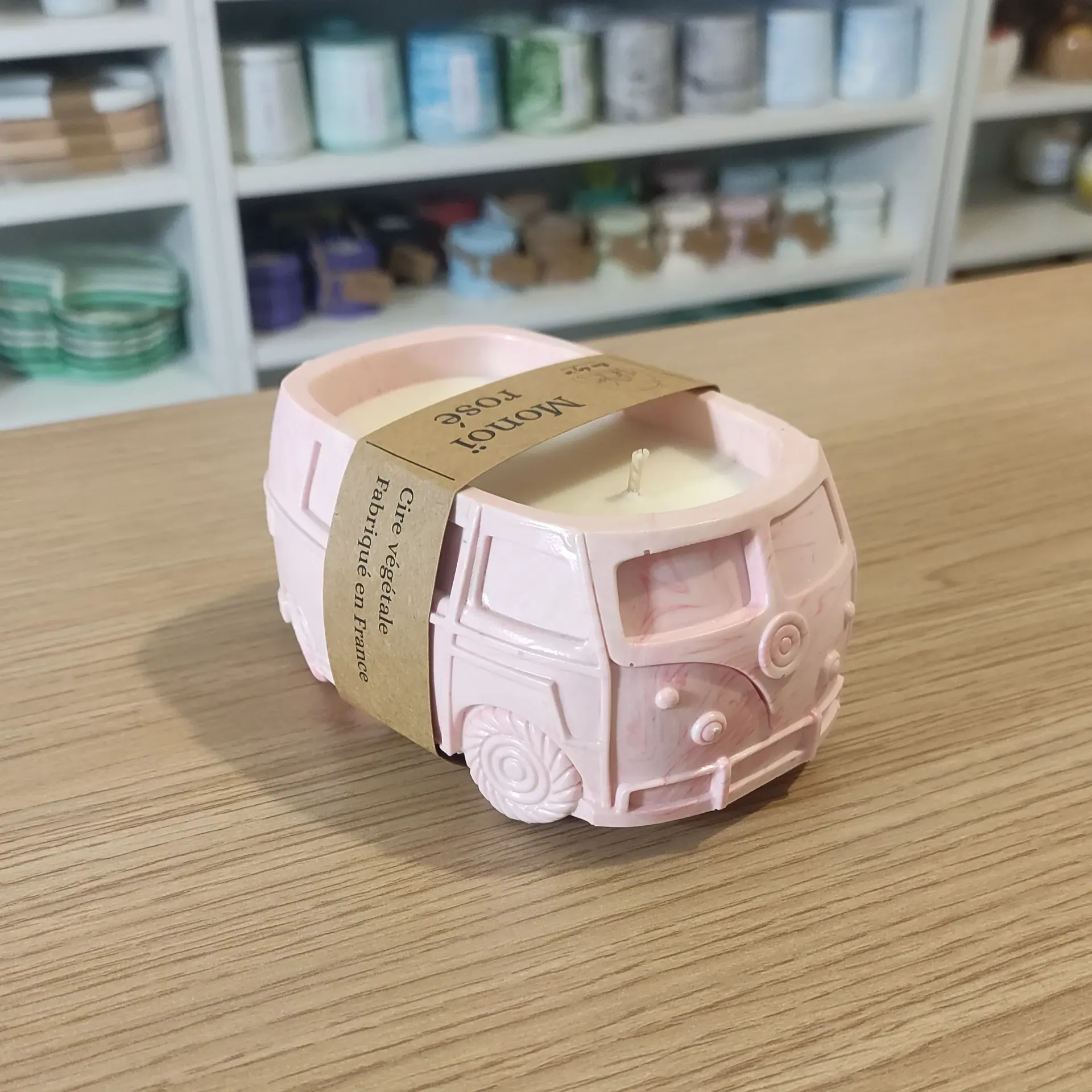 Bougie Van Monoï rosé marbrée