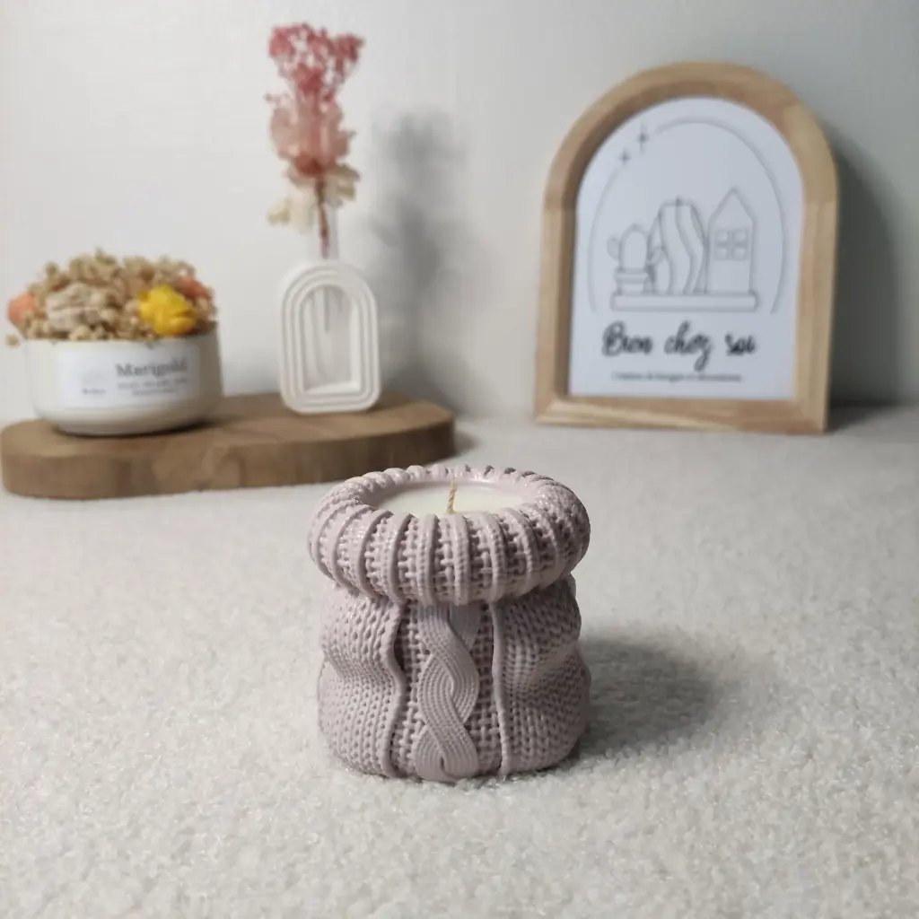 Bougie Cassis et freesia tricot