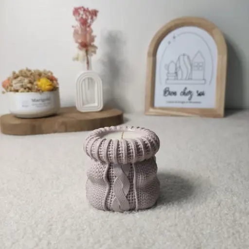 Bougie Cassis et freesia tricot